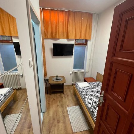 Alom Vendeghaz Hotel Dunaújváros Kültér fotó