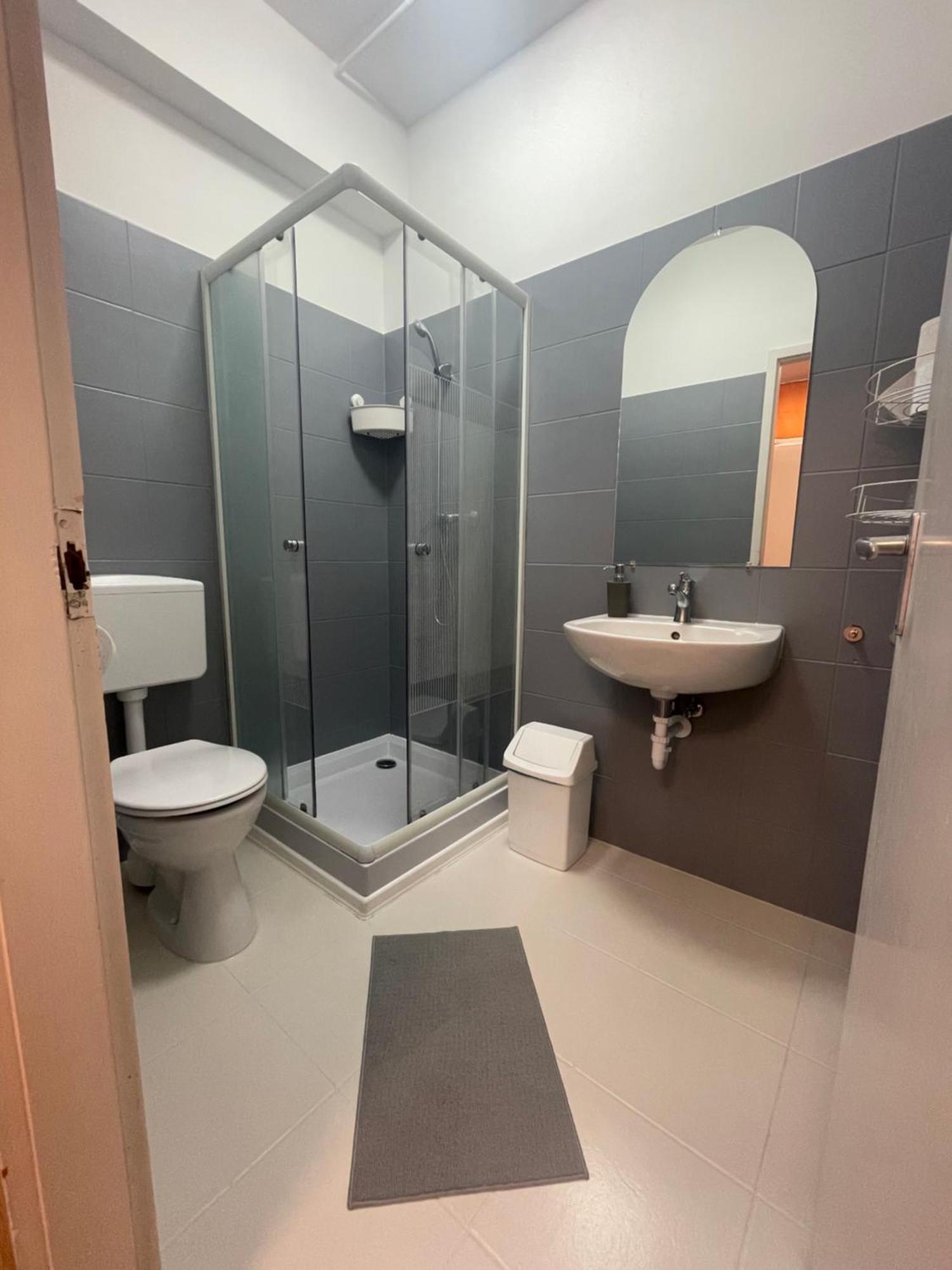 Alom Vendeghaz Hotel Dunaújváros Kültér fotó
