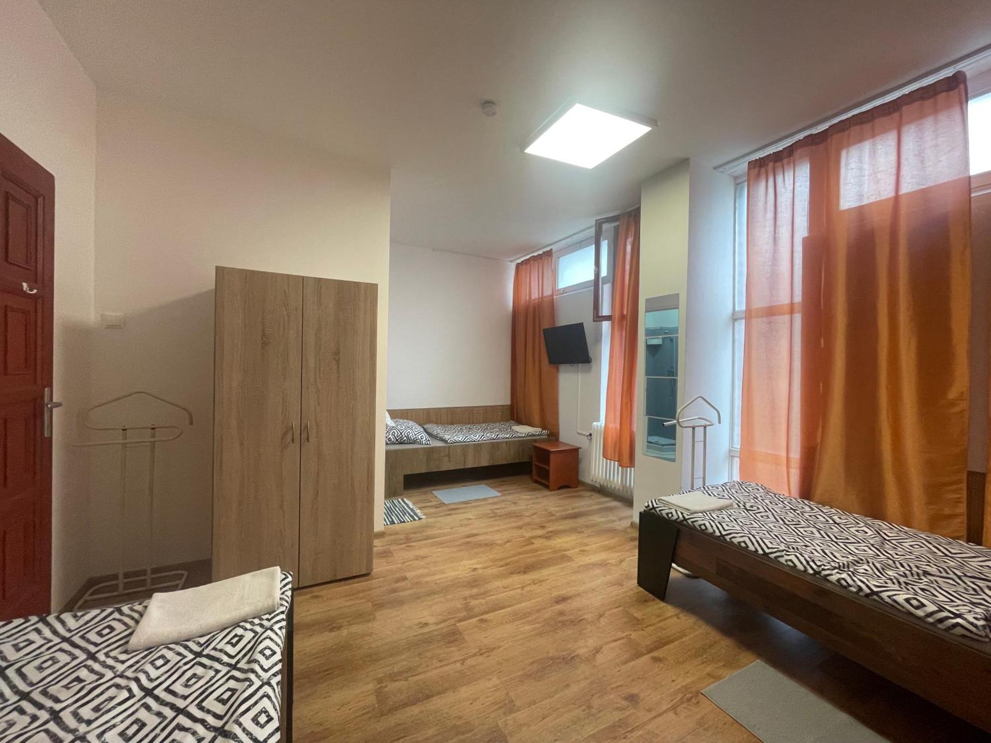 Alom Vendeghaz Hotel Dunaújváros Kültér fotó
